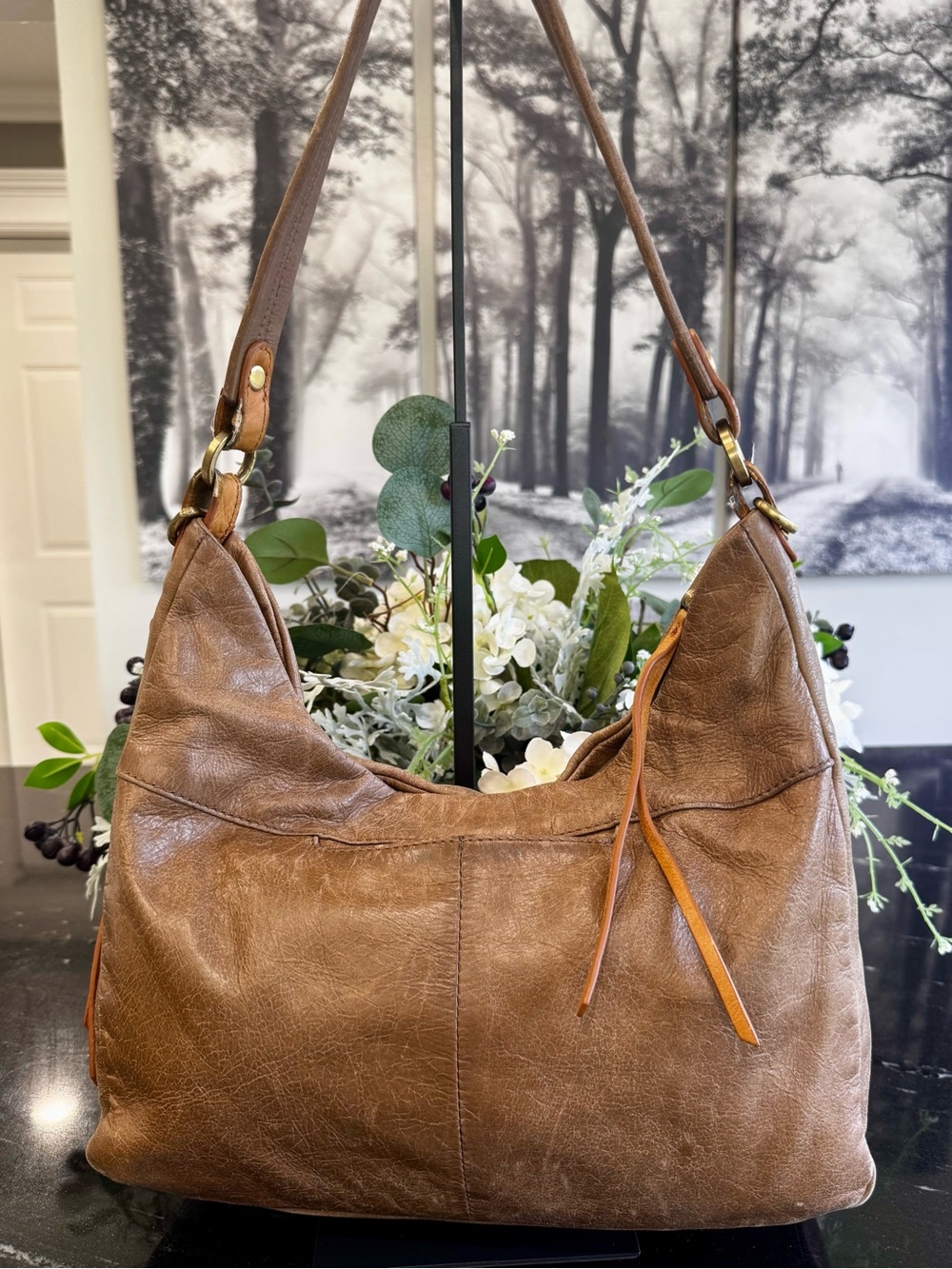 HOBO Delilah Vintage Hide Leather Shoulder Bag Brown/Taupe - Picture 10 of 13